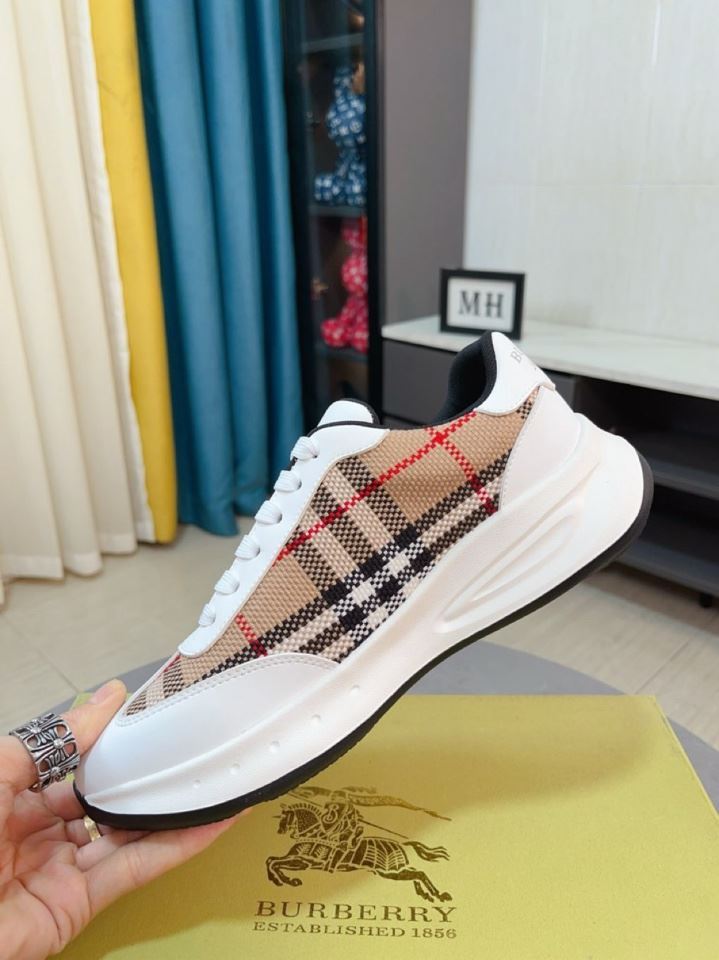 Burberry Low Shoes